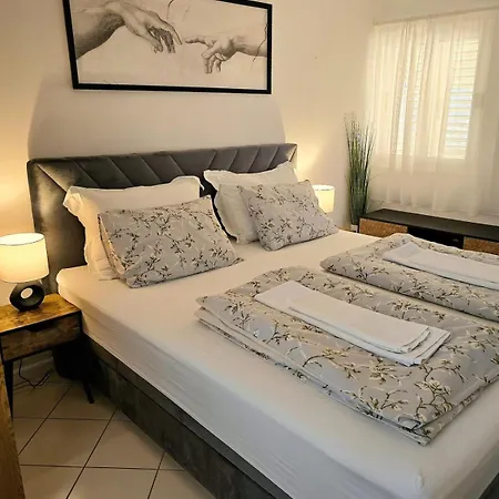 Apartament Katicin