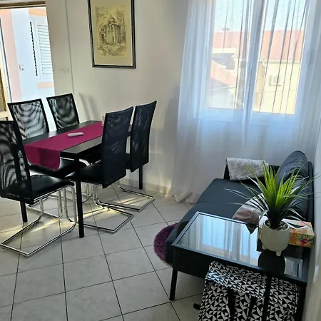 Apartament Katicin