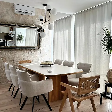 Apartament Katicin *