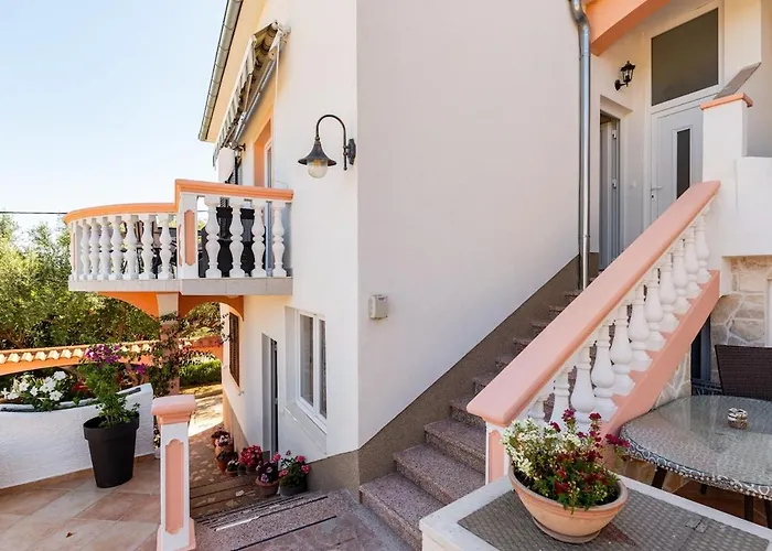 Апартаменты Katicin